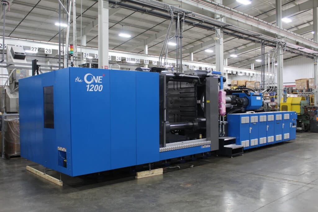 custom injection molding equipment