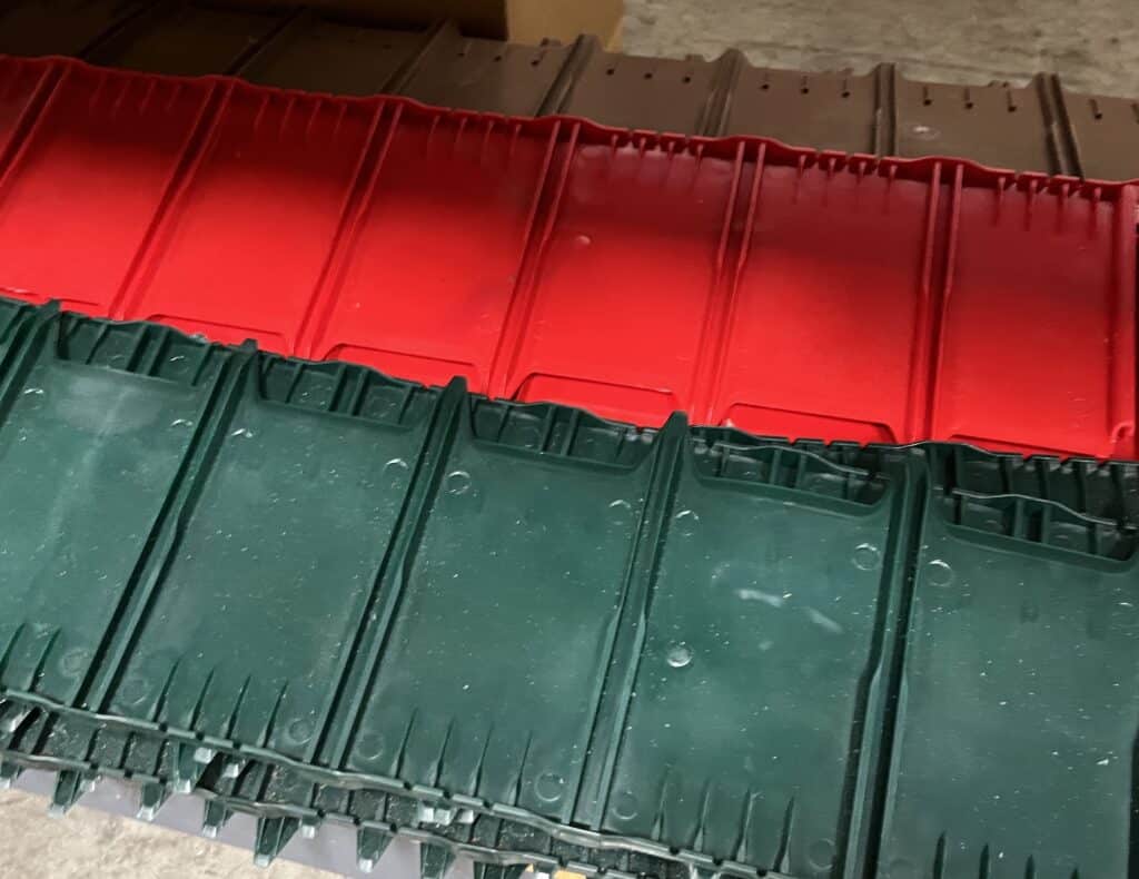 red and green colored plastic next to each other